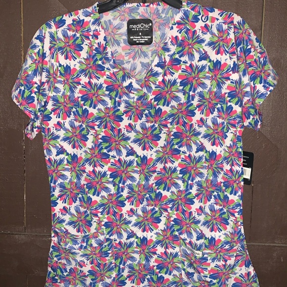 Medí chic- woman’s top scrub - Picture 1 of 3